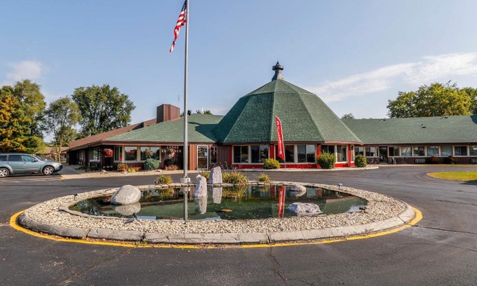 Spring Green Hotel | Round Barn Lodge