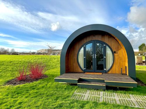 Cowbridge Apartamento | Rowan Hobbit Pod at Cowbridge Cabins