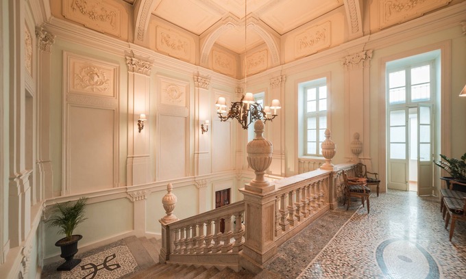 Historic Centre Hotel | Royal Palace Luxury Suites & Hotel