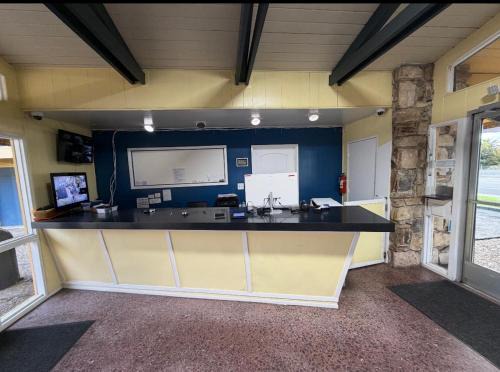 Concord Hotel | Royal Palms Motel