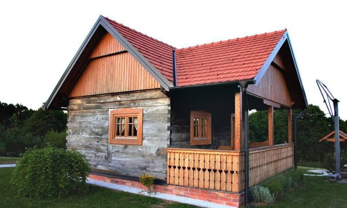 Breznik Plesivicki Cabina | Rural Croatian Estate with Sauna, private Forest, Garden, Nature Spa