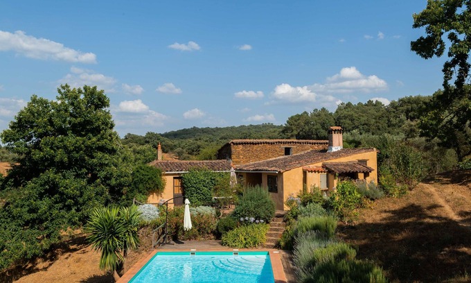 Fuenteheridos Casa | Casa rural y actividades. Yoga, Equitación, Senderismo, Masaje y Gastronomía