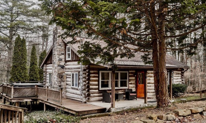 Millmont Cabina | Rustic Mountain Getaway w/ Pool + Hot Tub Near Penn's Creek