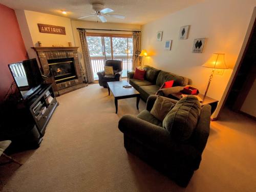 Bretton Woods Apartamento | S4 Ski Slope Views Bretton Woods condo with easy access to Mt Washington Skiing White Mountains