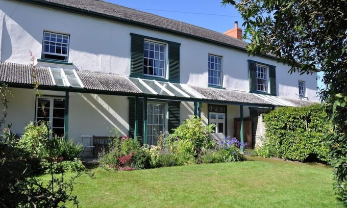 Dolton Casa | Sages - Regency country villa in heart of Dolton