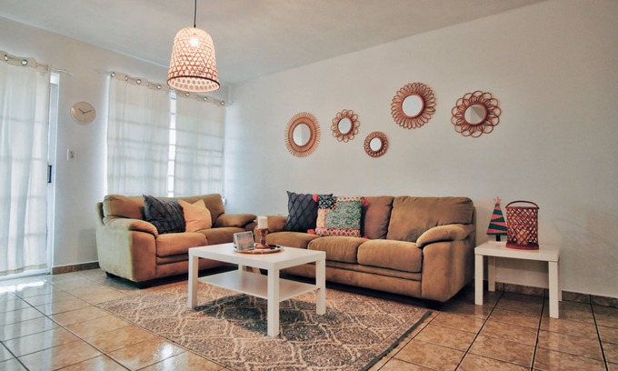 Salinas Casa | Salinas House (WIFI) - ¡La estancia favorita de Puerto Rico!