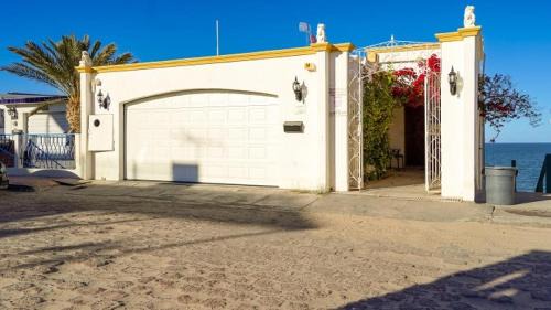 Villas de Las Palmas Casa | San Felipe Paradise Rental Villa - Beachfront WiFi