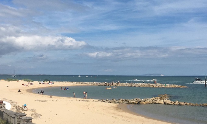 Sandbanks Casa | Sandbanks Holiday Home Poole 5 minutes walk to the Beach Sleeps 8/9