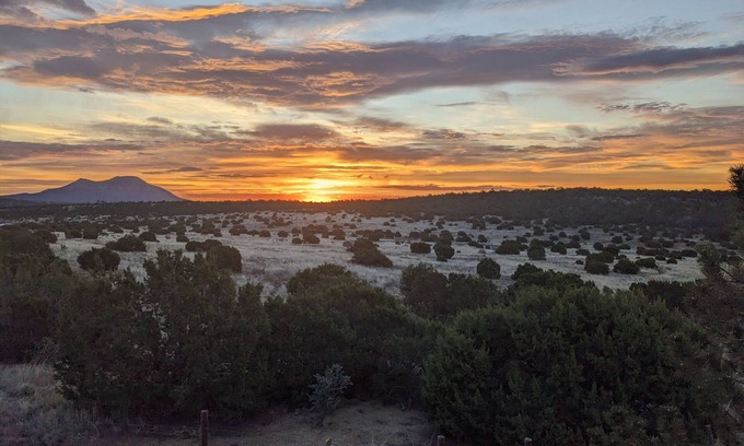 Zuzax Casa | Sandia Serenity Mountain Ranch Home - 20 minutes from downtown Albuquerque.