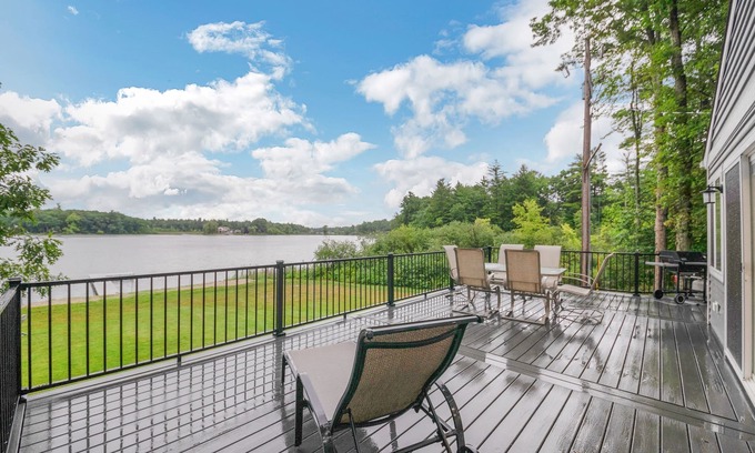 Gowen Cabaña | Sandyside: Golden Leaves, Starry Nights – Your Fall Getaway Awaits!