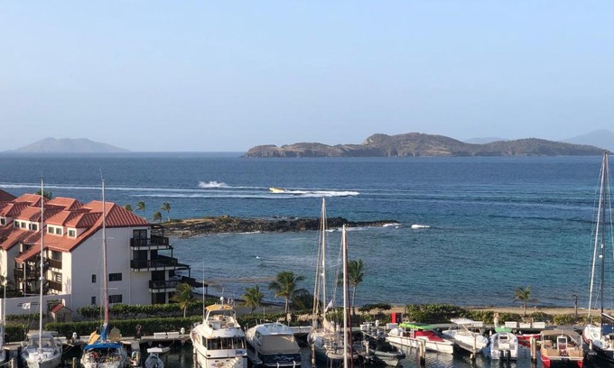 Red Hook Apartamento | Sapphire Beach Villa Ocean and Marina View