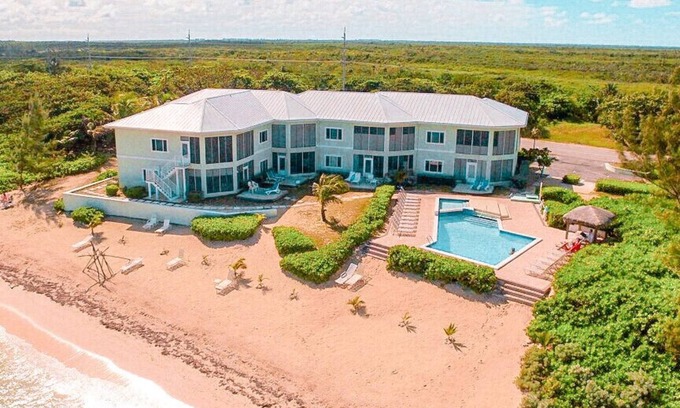 North Side Condominio | SAVE 10% - Coco Sands - 2 bed, 2 bath, beachfront, sea view condo in Rum Point