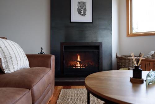 Gordon Casa | Scenic Getaway with Breathtaking Water Views