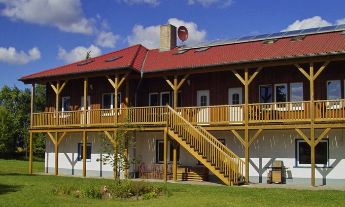 Boddin Apartamento | Schöne Ferienwohnung mit Terrasse en Boddin