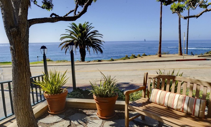 Village of La Jolla Hotel | Scripps Inn La Jolla Cove