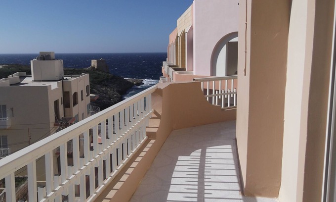 Xlendi Apartamento | Apartamento 2º piso con vistas al mar y al campo