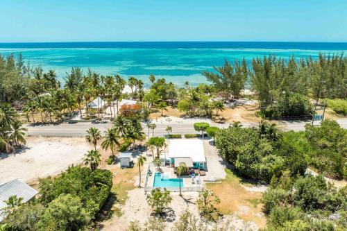 Breakers Casa | Sea Beauty - Charming Cottage with Pool and Private Beach Lot