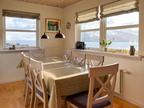 Leynar Casa | Sea & Mountain View 4 Bedroom