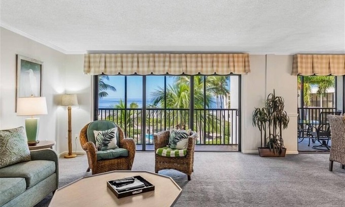 Boca Grande Condominio | Sea Oats 335 2 Bedroom Condo by RedAwning