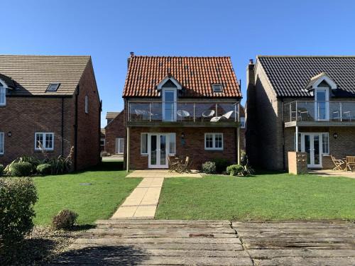 Filey Casa | Sea Urchins Cottage at The Bay Filey, sleeps 4-5, 2 dogs welcome for free too