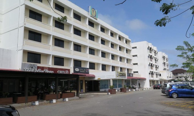 Kuala Belait Hotel | Sea View Resort Hotel & Apartments