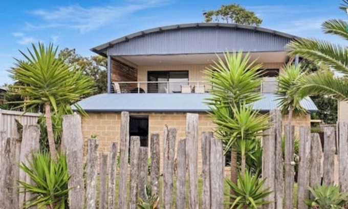 Cape Paterson Casa | Please request to book if you wish to bring more than 1 pet. Linen not included