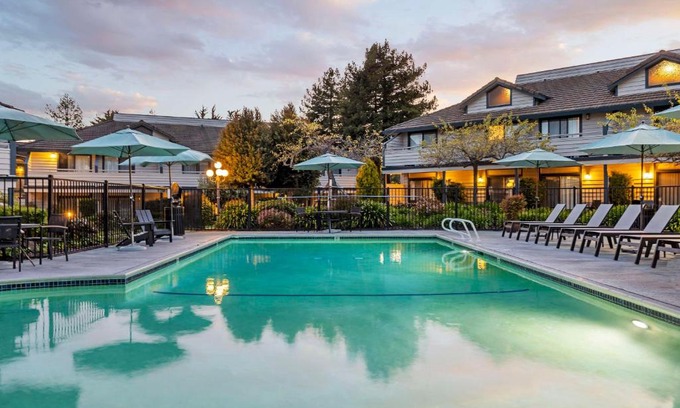 Aptos Hotel | Seacliff Inn Aptos, Tapestry Collection by Hilton