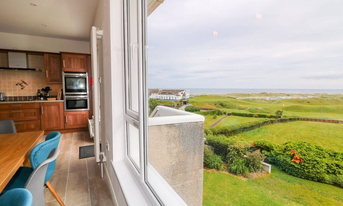 Castlerock Cabaña | Seacoast Cottage