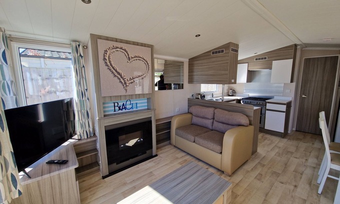 Hamworthy Chalet De Esquí | Seaside 8-Person Caravan at Rockley Park