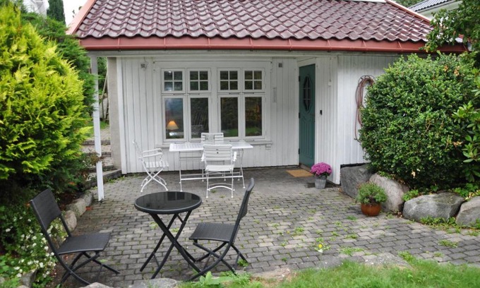 Tonsberg Apartamento | Seaside Comfort with Terrace - Business and Leisure Friendly