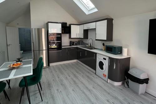 Birkdale Casa | Seaside Cottage Escape in Southport