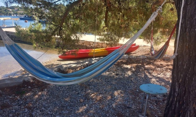 Skrivena Luka Casa | Casa para una familia con niños junto al mar Skrivena Luka, Lastovo (K-24059)