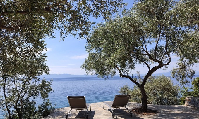 Kato Gatzea Cabina | Seaside private beach house
