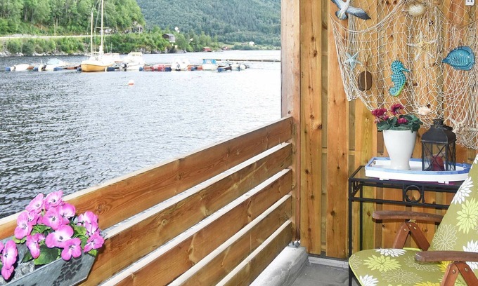 Leirvik Casa | Serenidad junto al mar en Leirvik-By Traum