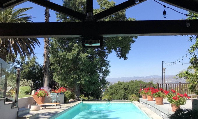Los Angeles Cabaña | Secluded cottage Hollywood Hills in sunny garden