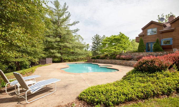 Hamilton Casa | Secluded Country Home Retreat w/Pool on 10 Acres-Pet Friendly!