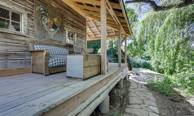 Lazear Cabaña | Secluded Couple's Retreat on Farm in Paonia!