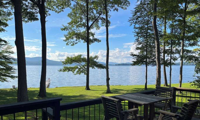 Newport Casa | Secluded lake house retreat with private dock and ski/hiking trail access
