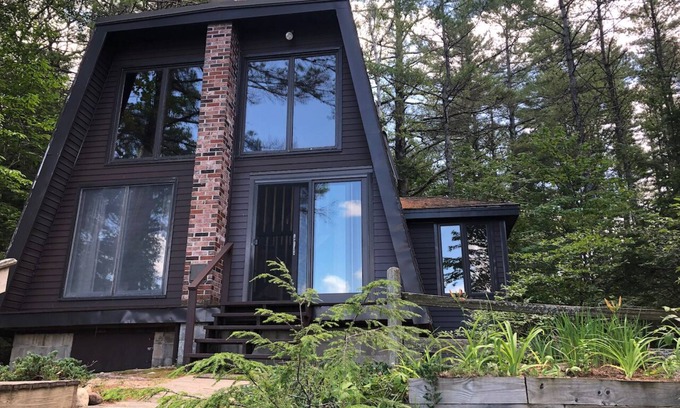 Denmark Cabaña | Secluded lakefront cottage with private beach LAKES REGION, DENMARK MAINE