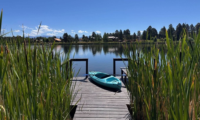 Pagosa Springs Casa | See Fall's Changing Colors! Clover Cottage - New! Lake Front Home, Newly Remodeled, Hot Tub!