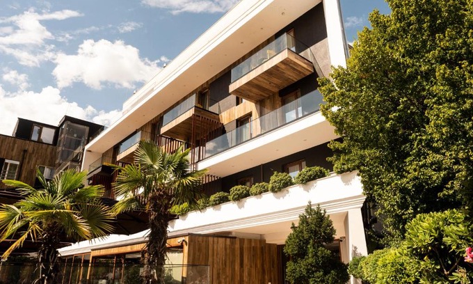 Dajt Hotel | Select Hill Resort