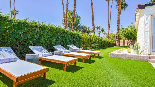 Palm Springs Apartamento | Serene home with pool with mountain views