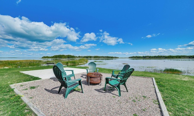 De Tour Village Casa | Serene Lake Huron Gem w/ Fishing Dock!