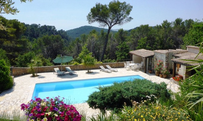 Seillans Casa | Villa silencio con gran piscina u. 6000 m² gezäunter callejón de bolos y acondicionado del coche