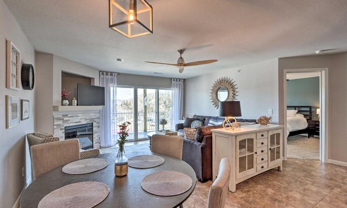 Camdenton Apartamento | Serenity at the Lake Ozarks Gem with Pool Access