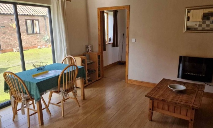 North Kelsey Cabaña | Setcops Farm Holiday Cottages