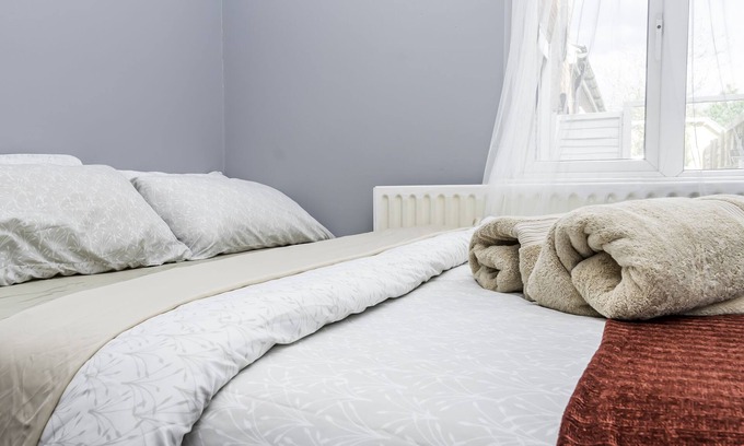 Southampton Casa | Shirley House 2 Guest House Self Catering by Southampton General Hospital