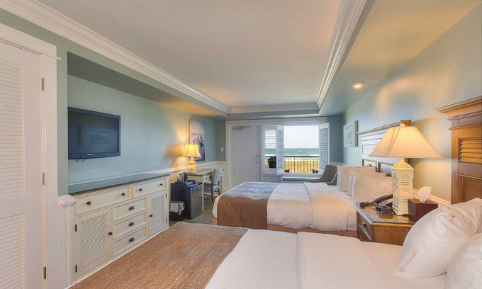 Kill Devil Hills Hotel | Shutters on the Banks