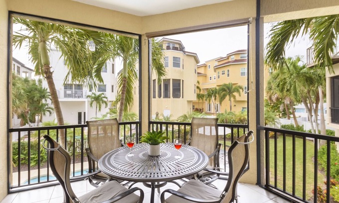 Siesta Key Villa | Siesta Key 3 dormitorios, 3½ baños Villa 2900 SF duerme 8