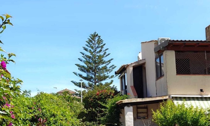 Villaggio delle Mimose Casa | Simone House is a cozy apartment house located in the Marina Residence resort.